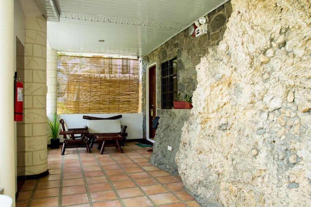 Greenyard Inn Manoc-Manoc Exterior foto